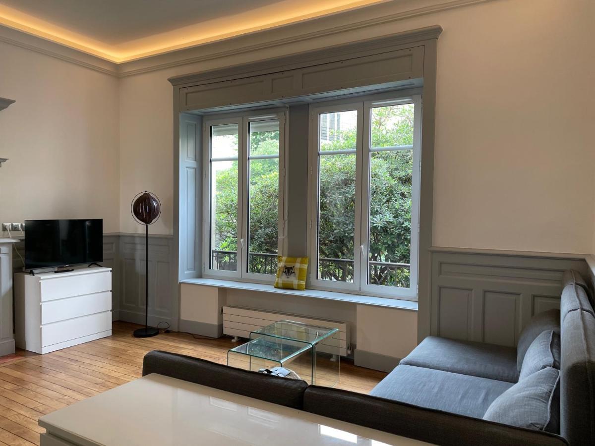 Апартаменты Charmant T1 Hypercentre 100M Grand Plage Биарриц Экстерьер фото
